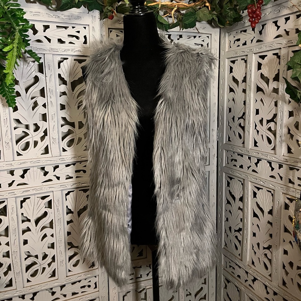 JP FUSHI FANTASTIC SHINY SHAGGY GREY FAUX FUR LINED SLEEVELESS COUTURE VEST